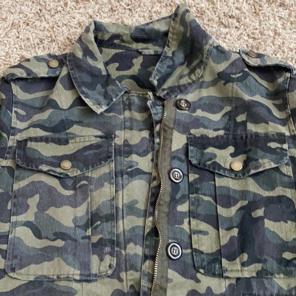 Size small Madewell camo  jacket - Picture 2 of 6